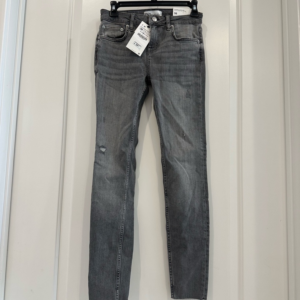 ZARA the skinny in arctic grey mid rise/ size 38
